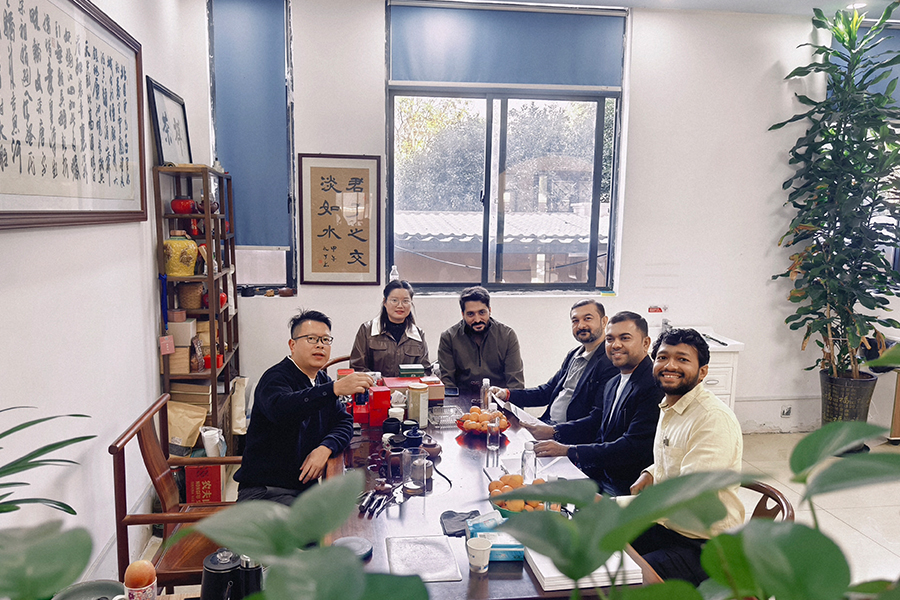 Group photo with guests