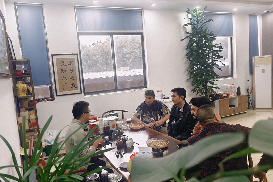 Group photo with guests