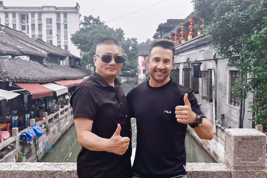 Group photo with guests