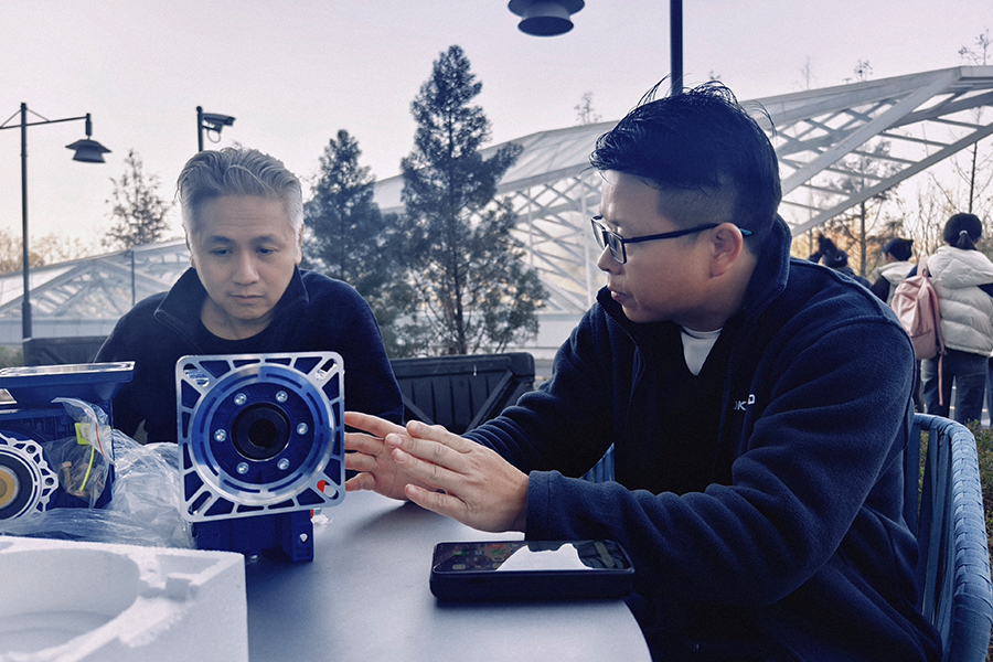 Group photo with guests